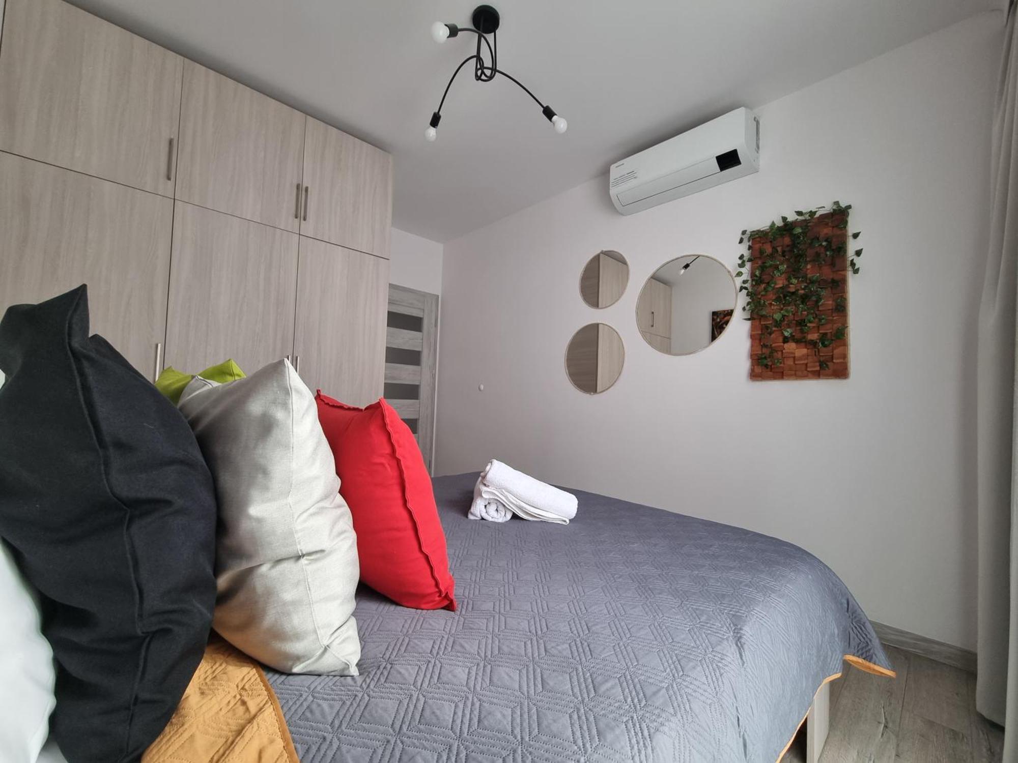 Q Apart Meta - Klimatyzowane Apartamenty Przy Manufakturze Z Garazem Lub Parkingiem Gratis, Fv Lódź Exterior foto